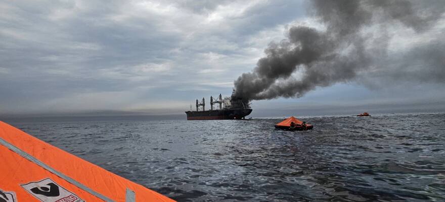 Τρεις αγνοούμενοι μετά την επίθεση των Φρουρών της Επανάστασης σε πλοίο στα Στενά του Ορμούζ, δείτε φωτογραφίες
