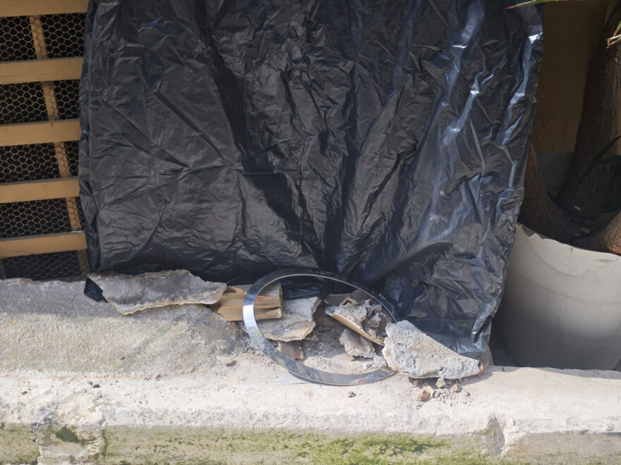 Ζημιές σε έξι ΙΧ από την τρελή πορεία του 20χρονου χωρίς δίπλωμα στον Πειραιά - «Θα δουλέψω να σας τα πληρώσω» φώναζε