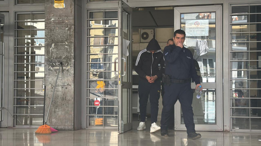 Προφυλακίστηκε ο 27χρονος οδηγός που παρέσυρε και σκότωσε τον 25χρονο στη Θεσσαλονίκη, «μακάρι να ήμουν εγώ στη θέση του», είπε