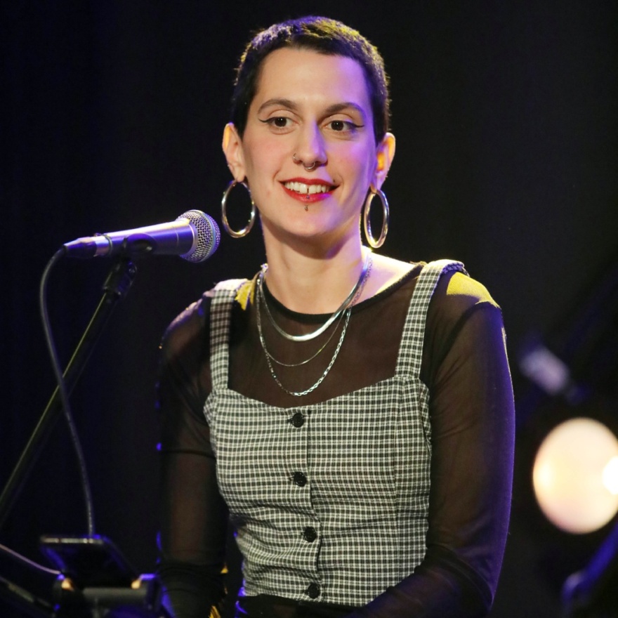 &Tau;&omicron; &Beta;&alpha;&lambda;&sigmaf; &tau;&omega;&nu; &Chi;&alpha;&mu;έ&nu;&omega;&nu; &Omicron;&nu;&epsilon;ί&rho;&omega;&nu;: &Tau;&omicron; viral &tau;&rho;&alpha;&gamma;&omicron;ύ&delta;&iota; &pi;&omicron;&upsilon; έ&chi;&epsilon;&iota; &kappa;&alpha;&tau;&alpha;&kappa;&lambda;ύ&sigma;&epsilon;&iota; &tau;&omicron; TikTok &kappa;&alpha;&iota; &eta; &mu;&omicron;&nu;&alpha;&delta;&iota;&kappa;ή &epsilon;&rho;&mu;&eta;&nu;&epsilon;ί&alpha; &tau;&eta;&sigmaf; &kappa;ό&rho;&eta;&sigmaf; &tau;&omicron;&upsilon; &Pi;ά&nu;&omicron;&upsilon; &Kappa;&alpha;&tau;&sigma;&iota;&mu;ί&chi;&alpha;