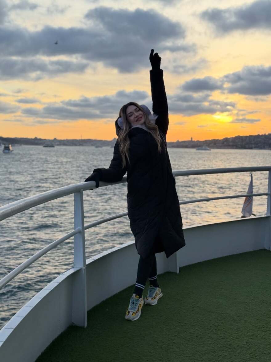 Η Αποστολία Ζώη ταξίδεψε στην Κωνσταντινούπολη, οι εικόνες από τον Βόσπορο και τη συνοικία Μπαλάτ 
