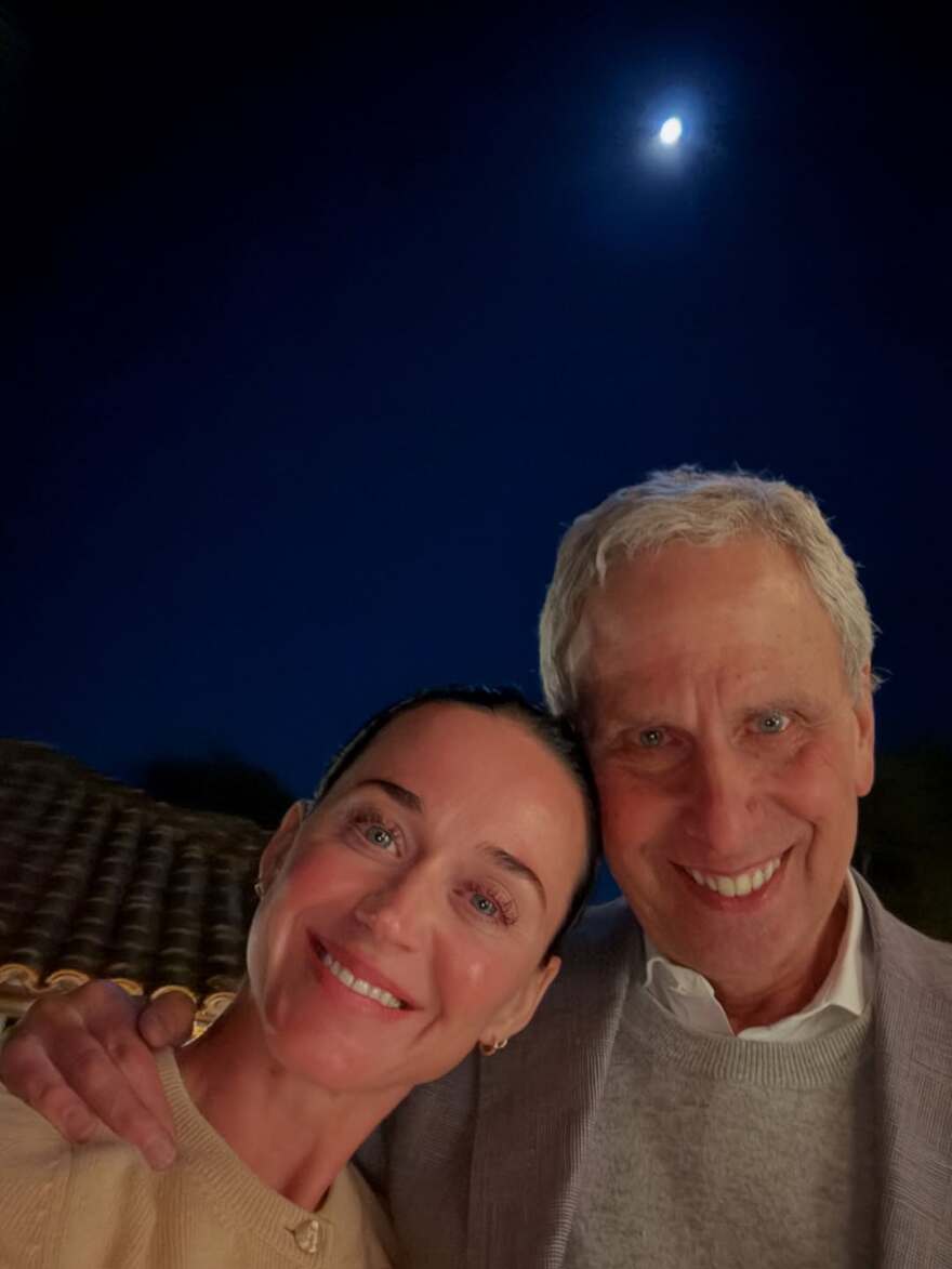 Οι τρυφερές φωτογραφίες της Κέιτι Πέρι με τον Τζάστιν Τριντό και την κόρη της: «Θέλουν να αλλάξουν τον κόσμο μαζί»