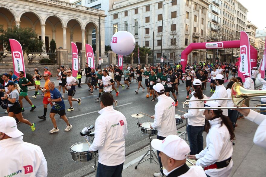 Η μεγάλη γιορτή του Ημιμαραθωνίου στο κέντρο της Αθήνας