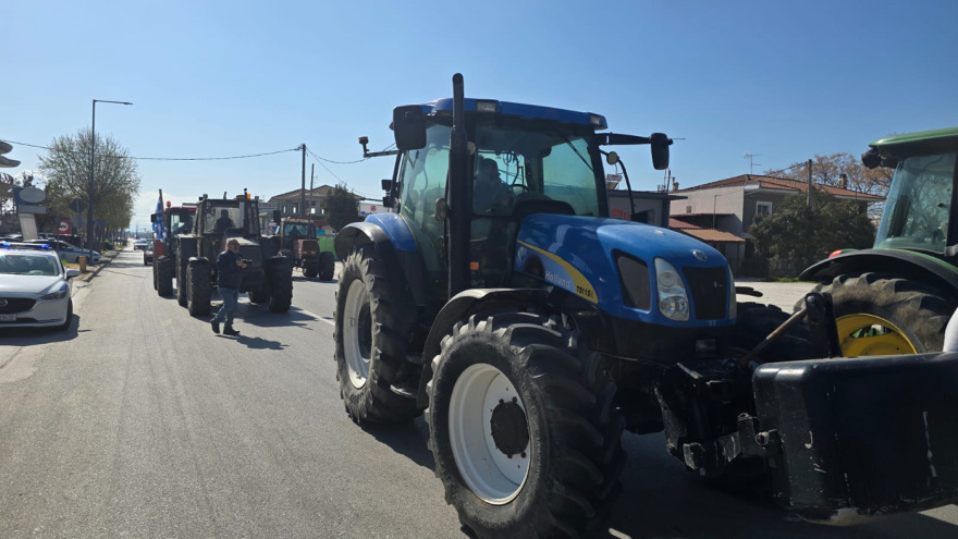 Με αγρότες συναντήθηκε στη Λάρισα πριν το προσυνέδριο της ΝΔ ο πρωθυπουργός