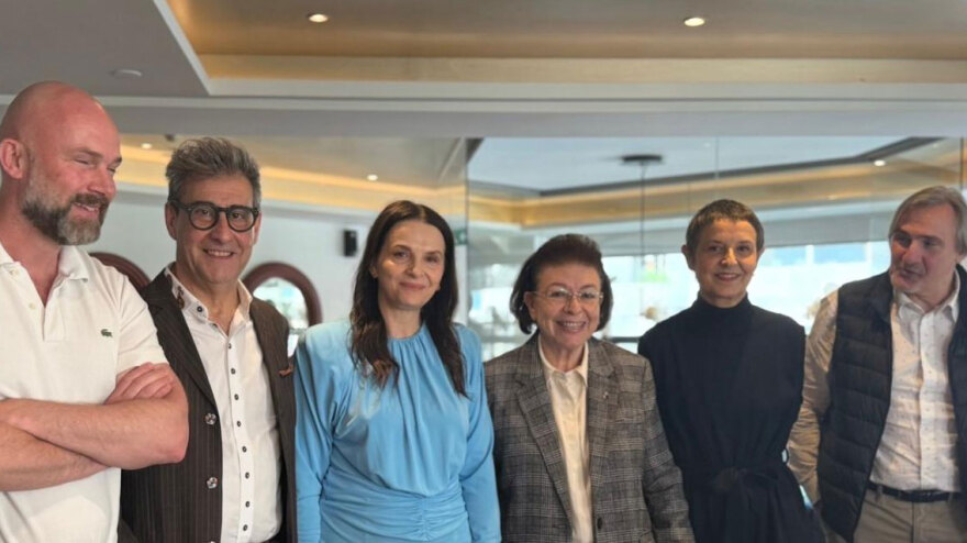 Με τη Ζιλιέτ Μπινός συναντήθηκε η Λίνα Μενδώνη: Στο επίκεντρο τα ευρωπαϊκά βραβεία κινηματογράφου στην Αθήνα