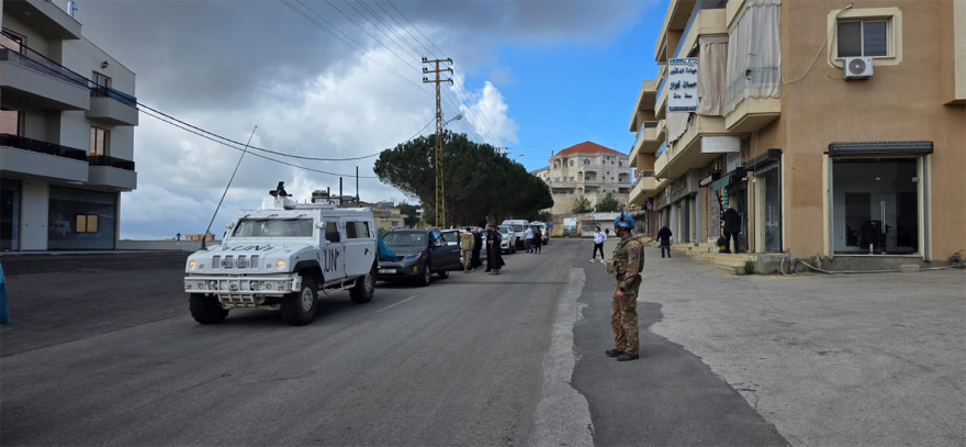 Ένοπλοι και θωρακισμένα οχήματα συνόδευσαν το κονβόι βοήθειας για τα χριστιανικά χωριά του Λιβάνου, χειροκροτούσαν οι κάτοικοι