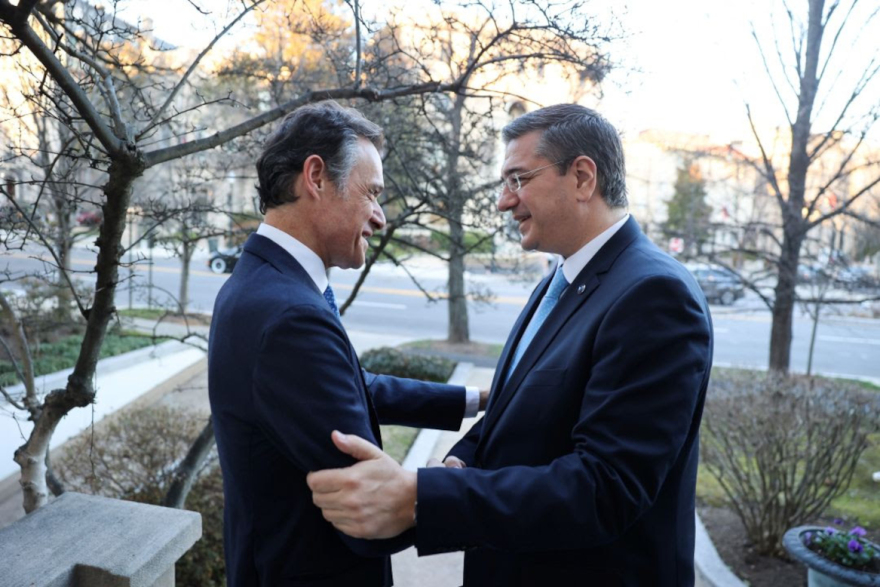 Τζιτζικώστας από Ουάσιγκτον: Σοκ στην παγκόσμια οικονομία αν συνεχιστεί η κρίση στα Στενά του Ορμούζ