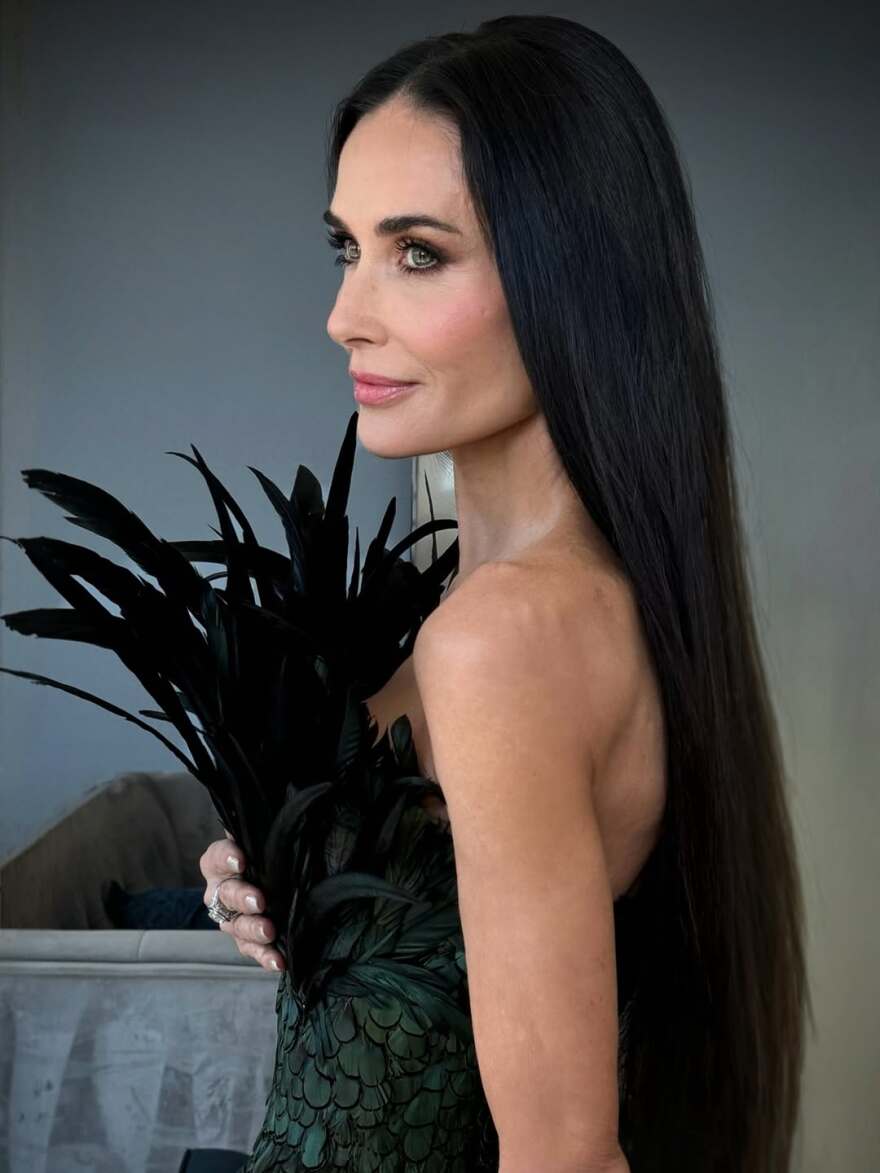 Ο Δημήτρης Γιαννέτος έκανε το «forest hair» χτένισμα στη Ντέμι Μουρ στα φετινά Όσκαρ