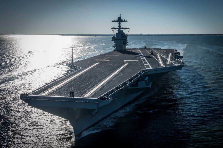 Επιστρέφει στη Σούδα το αεροπλανοφόρο «USS Gerald R. Ford»: Μετά τη φωτιά που έκαιγε το εσωτερικό του για 30 ώρες