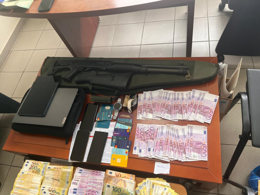 Έστησαν «βιομηχανία» εμπορίας ανθρώπων σε Κρήτη, Αττική και Βοιωτία: Πώς παγίδευαν αλλοδαπούς, τους κρατούσαν τα διαβατήρια και τους μετέτρεπαν σε ομήρους