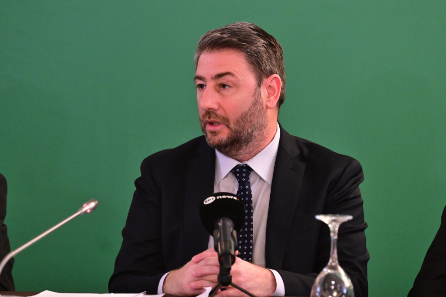 Με αιχμές για Δούκα, Γερουλάνο, Χριστοδουλάκη στην πρεμιέρα διεύρυνσης με Πελεγρίνη ο Ανδρουλάκης: «Στο ΠΑΣΟΚ δεν υπάρχουν τιμάρια»