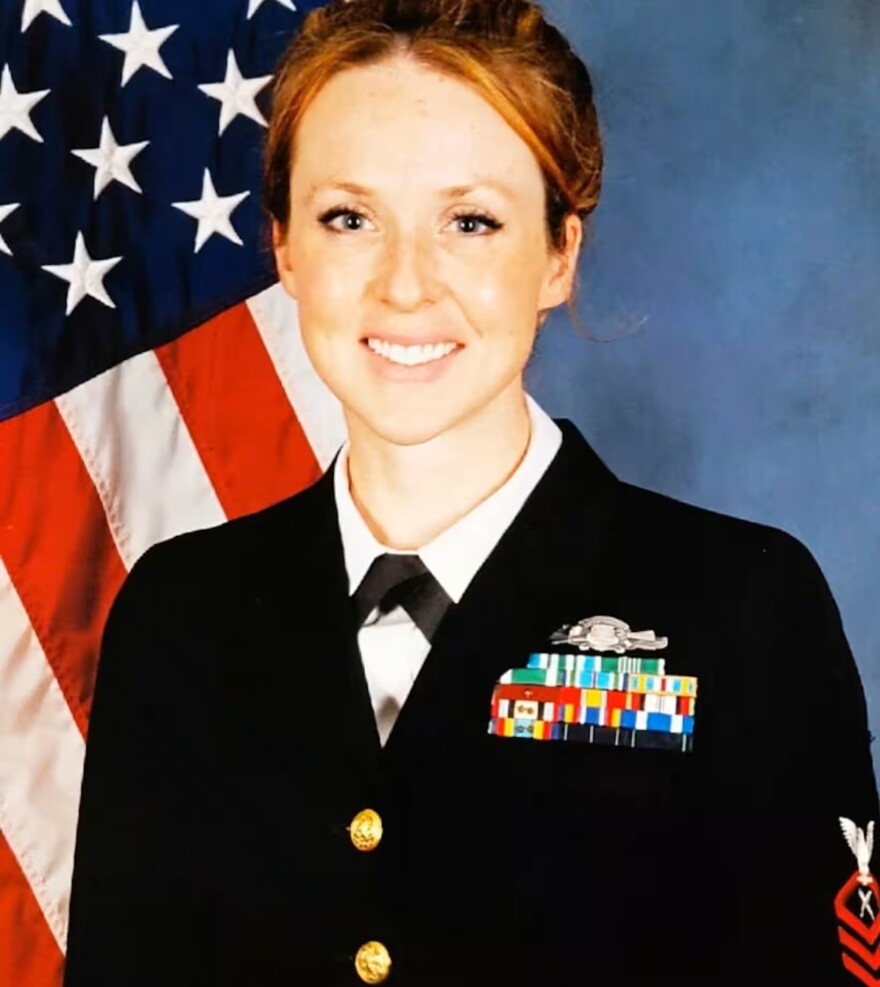 Ποια ήταν η σύζυγος του Τζο Κεντ: Η πολύγλωσση κομάντο των Ειδικών Δυνάμεων που σκοτώθηκε σε επίθεση αυτοκτονίας του ISIS στη Συρία