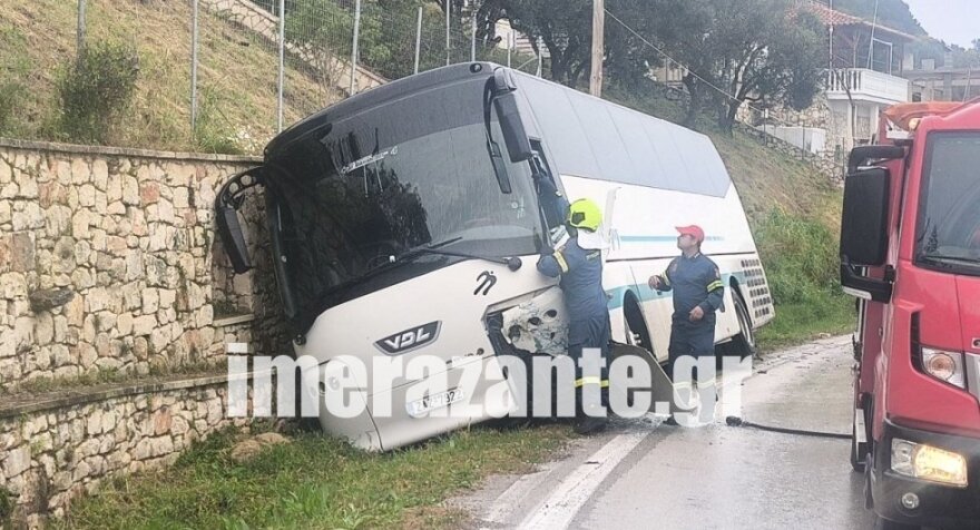 Μεγάλη επιχείρηση για την αεροδιακομιδή 53χρονου από τη Ζάκυνθο στα Γιάννενα μετά από σοβαρό τροχαίο με σχολικό