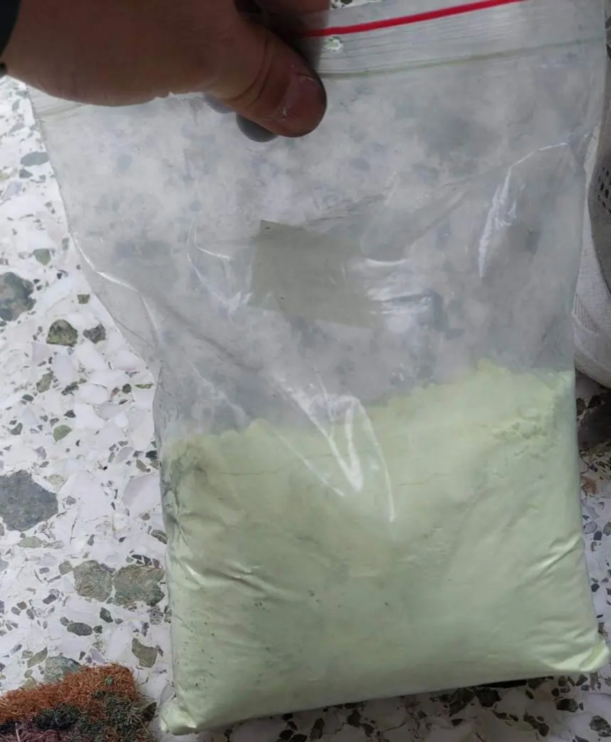 Συνελήφθη 16χρονος που έφτιαχνε και πουλούσε κροτίδες μέσα από το δωμάτιό του στον Άγιο Δημήτριο