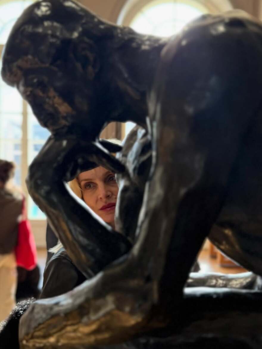 Η Ελεωνόρα Ζουγανέλη ταξίδεψε στο Παρίσι: Το αγαπώ παράφορα, κάθε φορά εκεί νιώθω σαν παιδί, γράφει