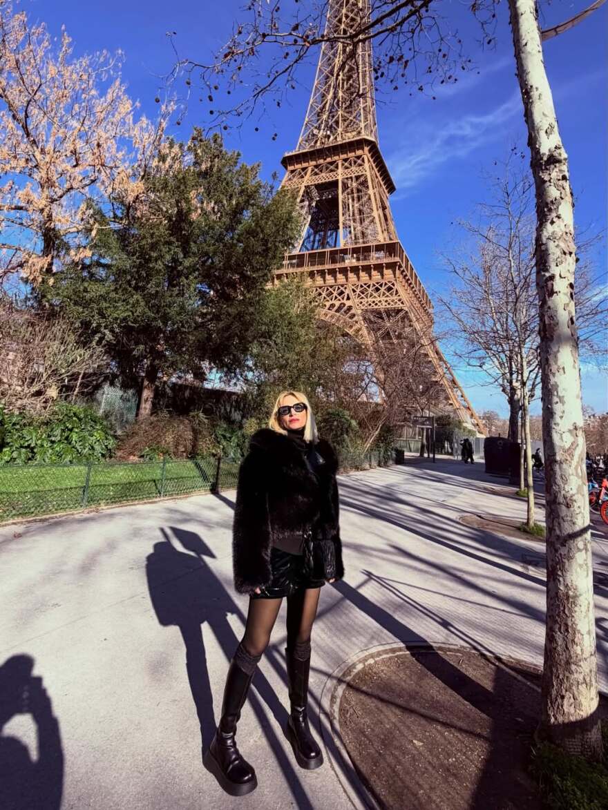 Η Ελεωνόρα Ζουγανέλη ταξίδεψε στο Παρίσι: Το αγαπώ παράφορα, κάθε φορά εκεί νιώθω σαν παιδί, γράφει