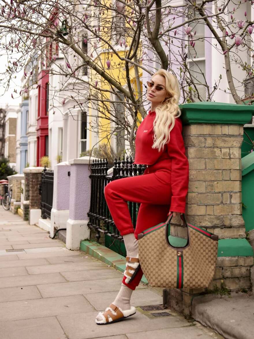 Αλεξάνδρα Παναγιώταρου: Οι βόλτες της στο Νότινγκ Χιλ, δείτε φωτογραφίες