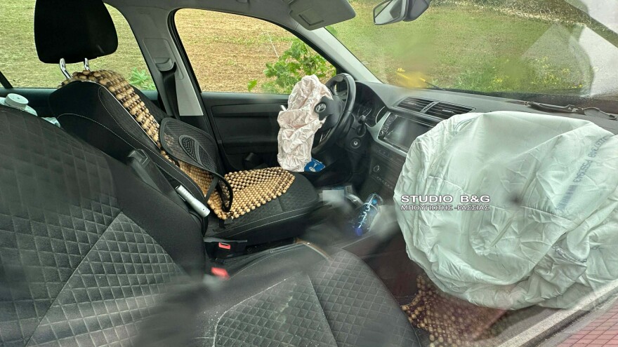 Σοβαρό τροχαίο στο κέντρο του Αργους: ΙΧ «καρφώθηκε» σε κολώνα της ΔΕΗ, δείτε εικόνες