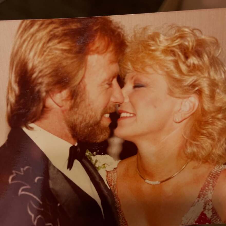 Τσακ Νόρις: Ο κόσμος έχασε έναν θρύλο, αλλά εγώ έχασα τον παππού μου, έγραψε η εγγονή του