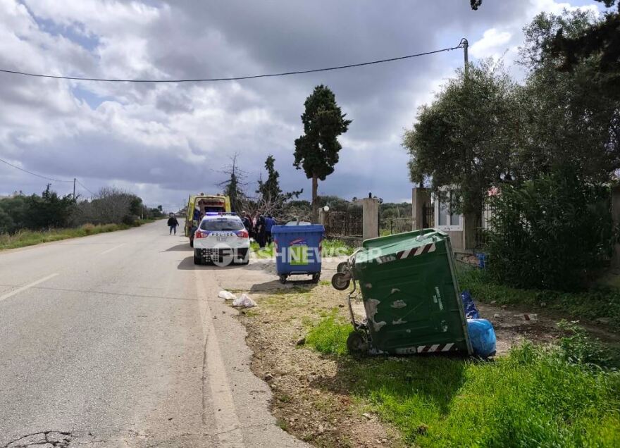 Σοβαρό τροχαίο στα Χανιά: Αυτοκίνητο «καρφώθηκε» σε μαντρότοιχο, στο νοσοκομείο ο οδηγός