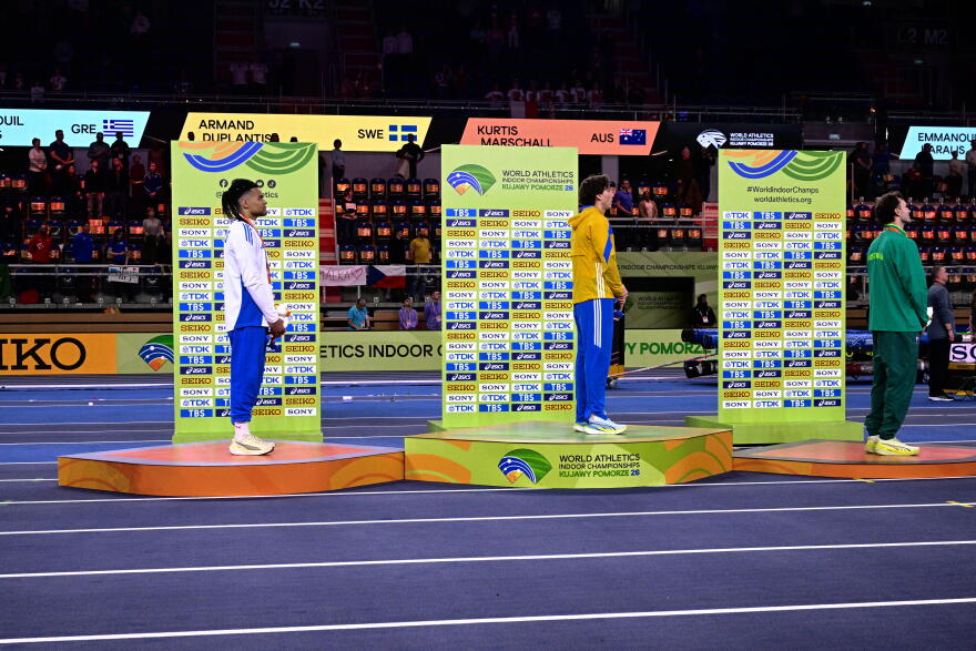 Η απονομή του ασημένιου μεταλλίου στον Καραλή, βίντεο και φωτογραφίες