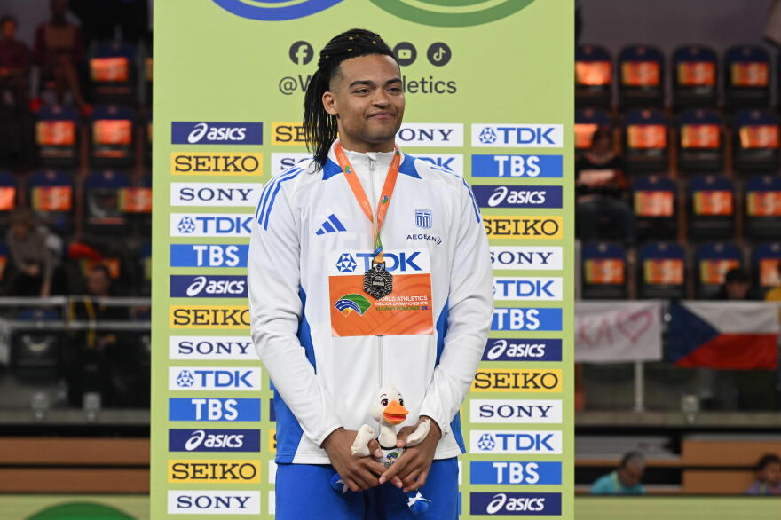 Η απονομή του ασημένιου μεταλλίου στον Καραλή: «Είμαι χαρούμενος και ξενυχτισμένος, ζω το όνειρό μου», βίντεο και φωτογραφίες