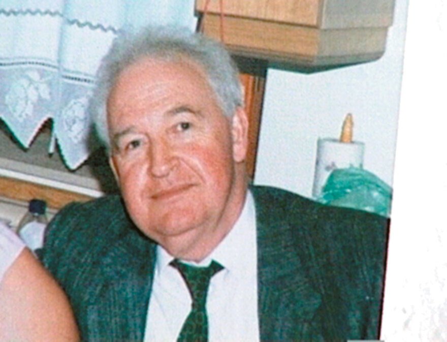 Ο τρομοκράτης «Χ» που οδήγησε Χρυσοχοΐδη - Νασιάκο στη 17 Νοέμβρη, τα ραντεβού σε ξενοδοχεία και οι φιλικές ανακρίσεις