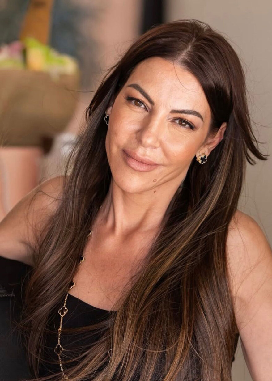 &Pi;&omicron;&lambda;&epsilon;&mu;&iota;&kappa;ό lockdown &sigma;&tau;&omicron; &Nu;&tau;&omicron;&upsilon;&mu;&pi;ά&iota;: &Pi;&epsilon;&nu;&tau;ά&sigma;&tau;&epsilon;&rho;&alpha; &xi;&epsilon;&nu;&omicron;&delta;&omicron;&chi;&epsilon;ί&alpha; &mu;&epsilon; 50 &epsilon;&upsilon;&rho;ώ, &phi;&alpha;&gamma;&eta;&tau;ό &mu;&epsilon; &nu;&tau;&epsilon;&lambda;ί&beta;&epsilon;&rho;&iota; &kappa;&alpha;&iota; &nu;&upsilon;&chi;&tau;&epsilon;&rho;&iota;&nu;ά &mu;&alpha;&gamma;&alpha;&zeta;&iota;ά &chi;&omega;&rho;ί&sigmaf; &pi;&epsilon;&lambda;ά&tau;&epsilon;&sigmaf; 