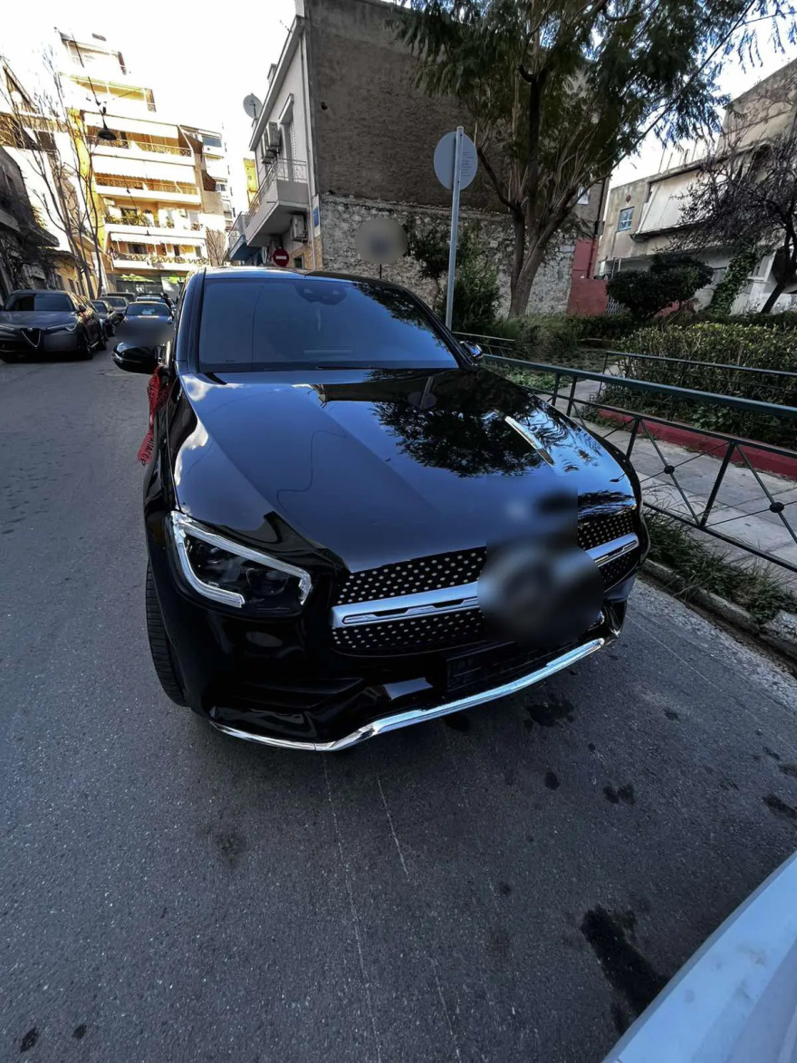 Έκλεβαν τον ΕΦΚΑ και αγόραζαν πολυτελή αμάξια και σπίτια, πώς λογιστές έστησαν την απάτη εκατομμυρίων με μοντέλα, επιχειρηματίες και TikTokers