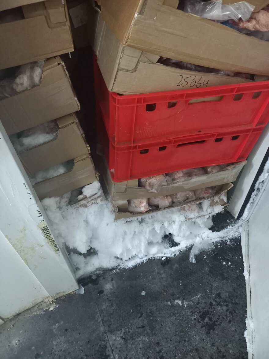 Επιχείρηση στον Πειραιά είχε 3,5 τόνους ακατάλληλα και ληγμένα κρέατα, προμήθευε και νοσοκομεία - Δείτε φωτογραφίες