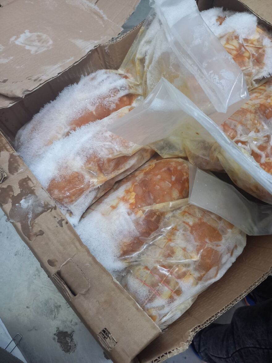 Επιχείρηση στον Πειραιά είχε 3,5 τόνους ακατάλληλα και ληγμένα κρέατα, προμήθευε και νοσοκομεία - Δείτε φωτογραφίες