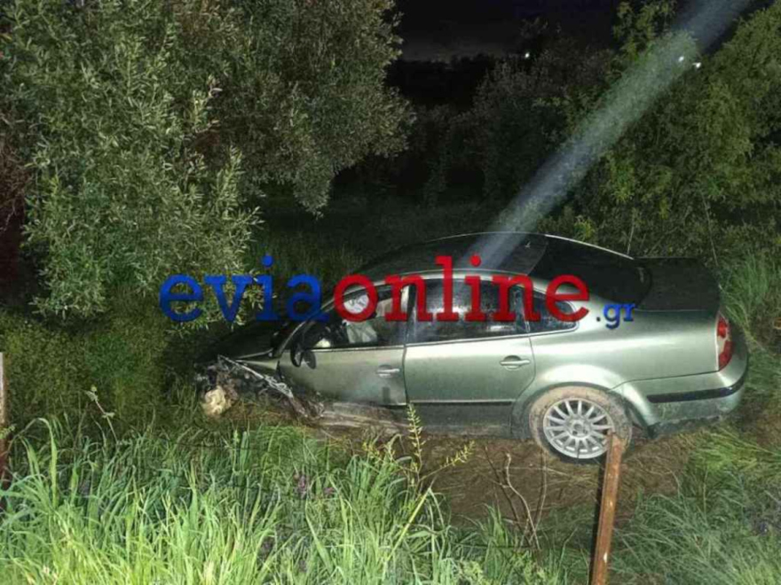 Σφοδρή σύγκρουση τεσσάρων αυτοκινήτων στην Εύβοια, ο οδηγός του ενός ΙΧ «εξαφανίστηκε»
