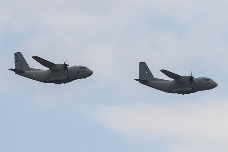 Έσκισαν τον ουρανό της Αθήνας Rafale, Mirage, ελικόπτερα και Canadair, δείτε βίντεο και φωτογραφίες