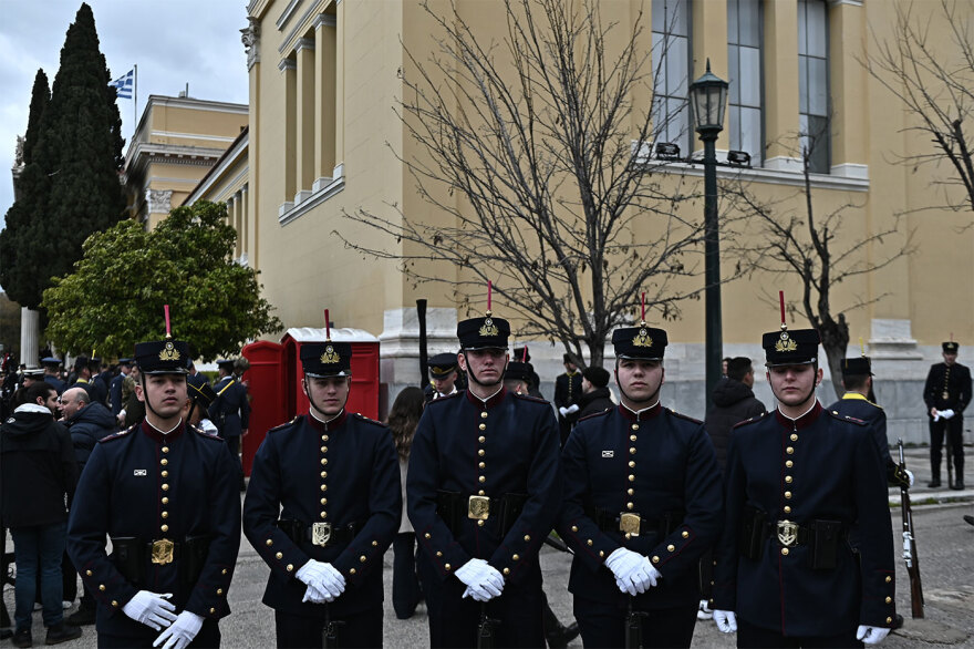 Όλα έτοιμα για τη μεγάλη στρατιωτική παρέλαση για την 25η Μαρτίου, δείτε φωτογραφίες και βίντεο