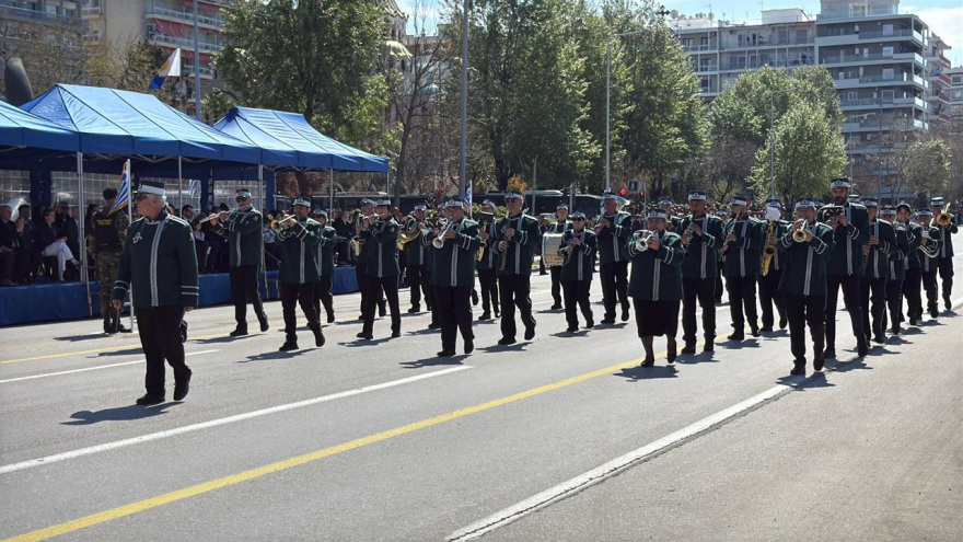 Με λαμπρότητα ο εορτασμός της 25ης Μαρτίου στη Θεσσαλονίκη, ολοκληρώθηκε η μαθητική παρέλαση - Βίντεο και φωτογραφίες