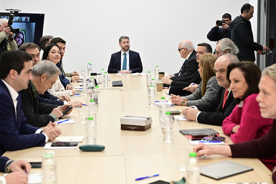 Αντίστροφη μέτρηση για το Συνέδριο του ΠΑΣΟΚ - Αυξάνονται οι φωνές που ζητούν να αποκλειστεί η συνεργασία με τη Δεξιά, η παρέμβαση Κατρίνη στη «γραμμή» Δούκα - Χριστοδουλάκη