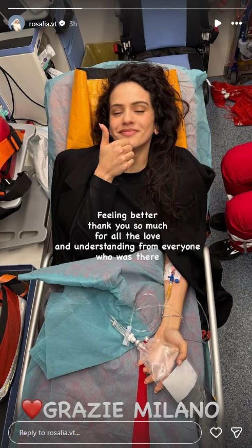 Ροσαλία: Το πρώτο μήνυμα μετά τη διακοπή συναυλίας της λόγω τροφικής δηλητηρίασης και το «ευχαριστώ» στους θαυμαστές της