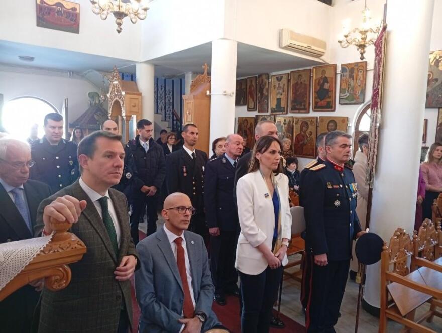 Στην παρέλαση της 25ης Μαρτίου η πρώτη δημόσια εμφάνιση για τον δήμαρχο Αγίου Ευστρατίου μετά το χειρουργείο για αφαίρεση όγκου