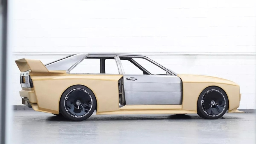 Το θρυλικό Audi Quattro επιστρέφει απόλυτα αναλογικό και V8