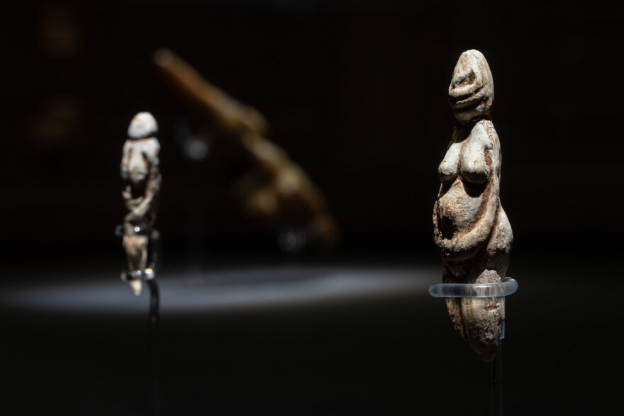 Συνέντευξη: Γιατί ο Τζεφ Κουνς αγαπάει την Αφροδίτη και την Αθήνα