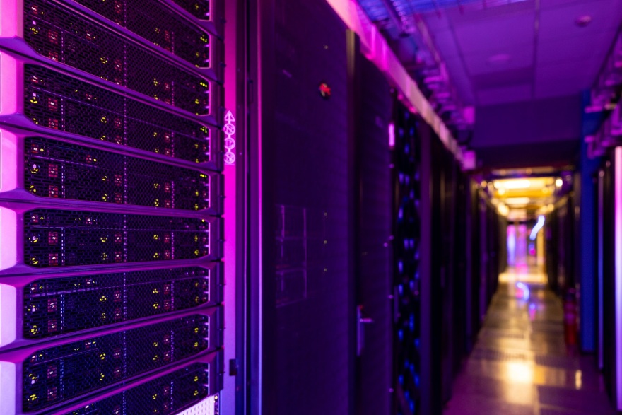 COSMOTE TELEKOM: Νέες υποδομές Data Center φέρνουν την Τεχνητή Νοημοσύνη πιο κοντά στις επιχειρήσεις