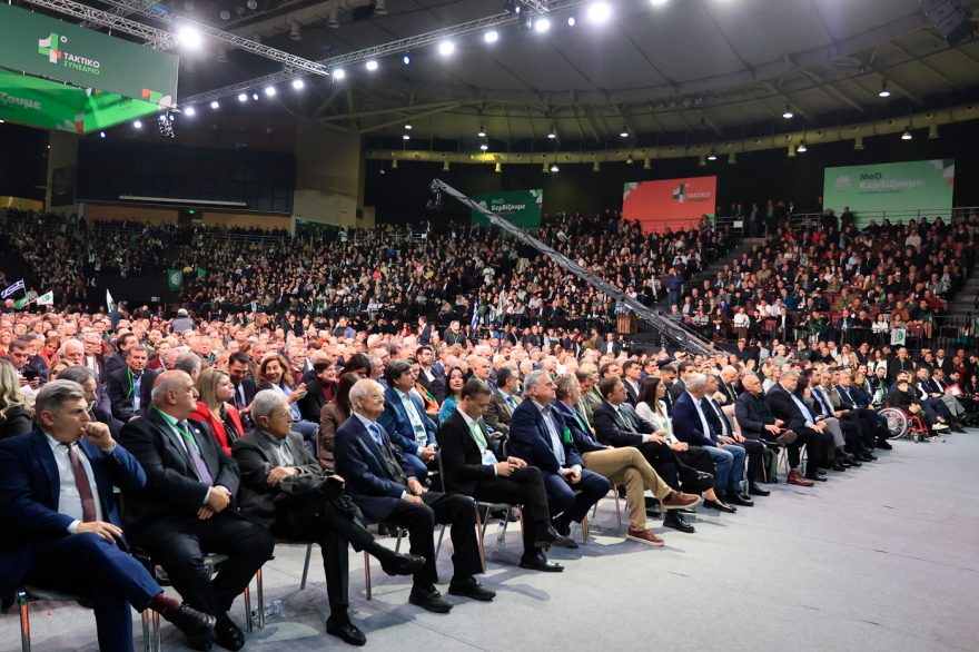 Ανδρουλάκης στο 4ο Συνέδριο του ΠΑΣΟΚ: Εκτός πραγματικότητας όποιος πιστεύει στα σενάρια συνεργασίας με τη ΝΔ