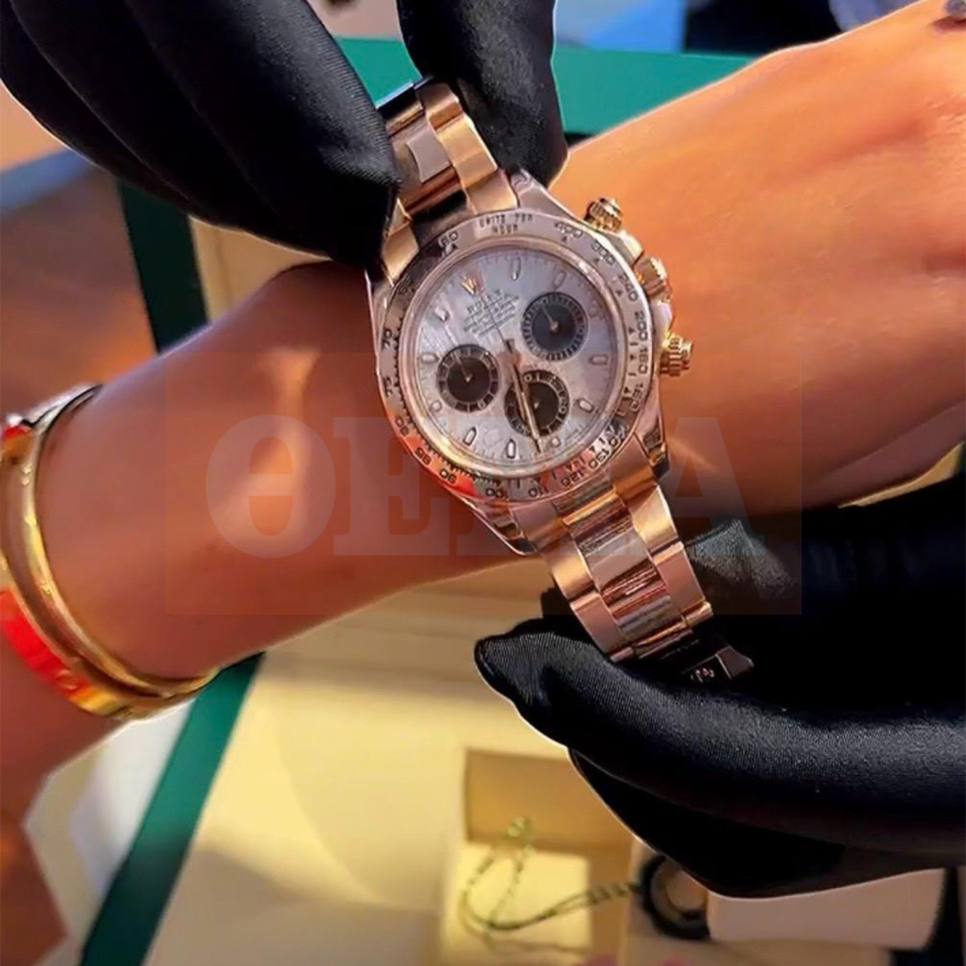 «Πώς μου άρπαξαν ένα Rolex Daytona Meteorite αξίας €94.000»: Νέα καταγγελία για την οικογένεια Ρομά με τις χρυσές λίρες από κόρη επιχειρηματία