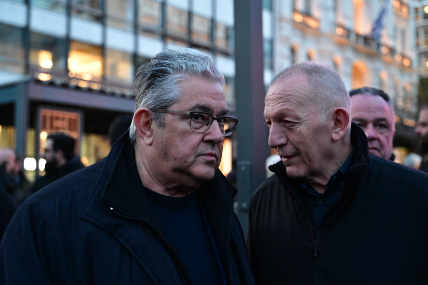 Αντιπολεμικό συλλαλητήριο στο Σύνταγμα και πορεία στην πρεσβεία των ΗΠΑ, δείτε φωτογραφίες