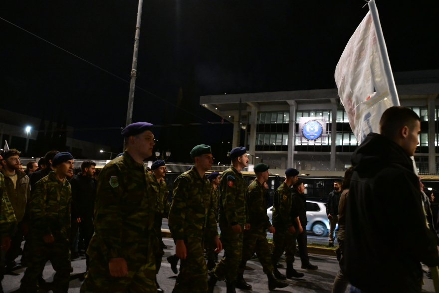 Αντιπολεμικό συλλαλητήριο στο Σύνταγμα και πορεία στην πρεσβεία των ΗΠΑ, δείτε φωτογραφίες