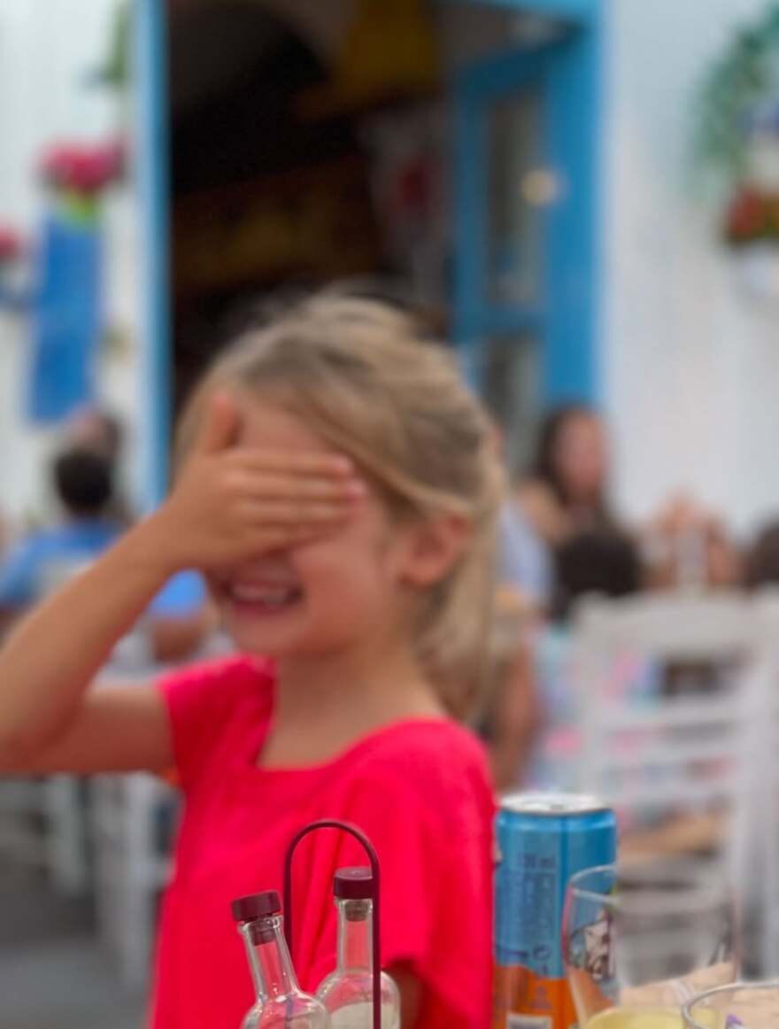 Ελένη Μενεγάκη για την κόρη της με τον Μάκη Παντζόπουλο: Σε λατρεύουμε ψυχή μου
