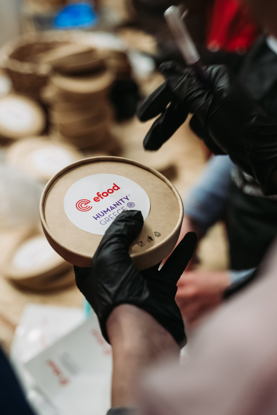 efood και Humanity Greece μαγειρεύουν μαζί για όσους το έχουν ανάγκη
