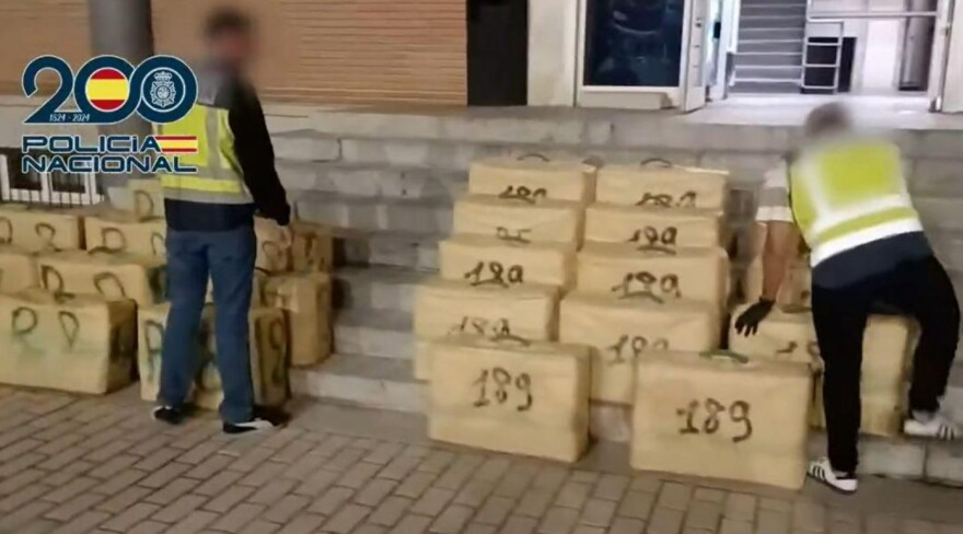 Τεράστιο ναρκοτούνελ για τη μεταφορά κάνναβης από το Μαρόκο στη Θέουτα ανακάλυψε η ισπανική αστυνομία, βίντεο και φωτογραφίες 