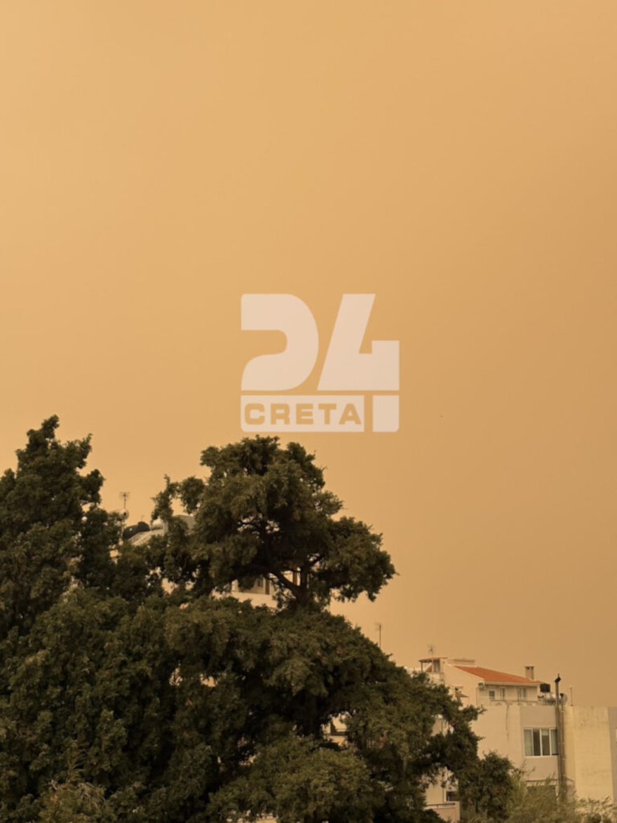 Κακοκαιρία Erminio: Ανεμοστρόβιλος αναποδογύρισε νταλίκα στην Ιεράπετρα, η αφρικανική σκόνη σκέπασε το Ηράκλειο
