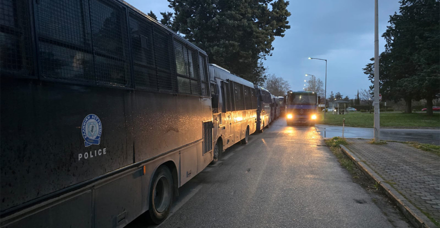 Ξεκινά ξανά η δίκη για τα Τέμπη: Το «λίφτινγκ» στην αίθουσα και οι οδηγίες της έδρας για να αποφευχθεί το χάος της πρώτης ημέρας